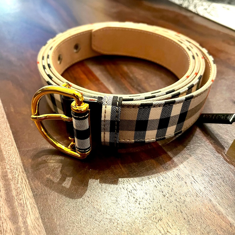 AUTHENTIC Burberry belt